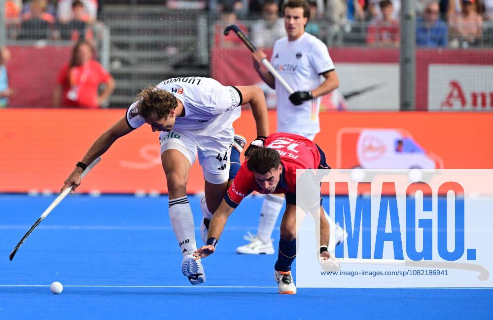 Germany s Ludwig Moritz and Spain s Marc Reyné a Field hockey, Feldhockey game between Spain and Germany, the men s final at the 2026 Hockey World Cup, on Sunday 30 August 2026, in Wavre. The 2026 edition of the Hockey World Cup takes place in Belgium and The Netherlands from August 15 to August 30. DIRKxWAEM x184758293x