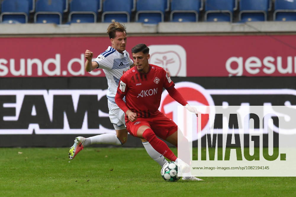 Ivan Franjic (FC Wuerzburger Kickers), 37, in a tackle with Christian Viet (MSV Duisburg), 10 (GER), MSV Duisburg vs. FC Wuerzburger Kickers, Soccer, 3rd Division, Matchday 3, 2026–2027 Season, August 29, 2026—DFL and DFB regulations prohibit any use of photographs as image sequences and or quasi-video—GER, MSV Duisburg vs. FC Würzburger Kickers, soccer, 3. Liga, Matchday 3, 2026–2027 season, August 29, 2026, Duisburg