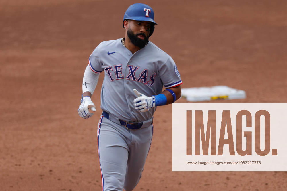 Texas Rangers second baseman EZEQUIEL DURAN (20) hits a home run during the third inning in a baseball game, Sunday, Aug. 30, 2026, in Milwaukee, Wisconsin. Milwaukee USA - ZUMAa325 20260830_zsa_a325_007