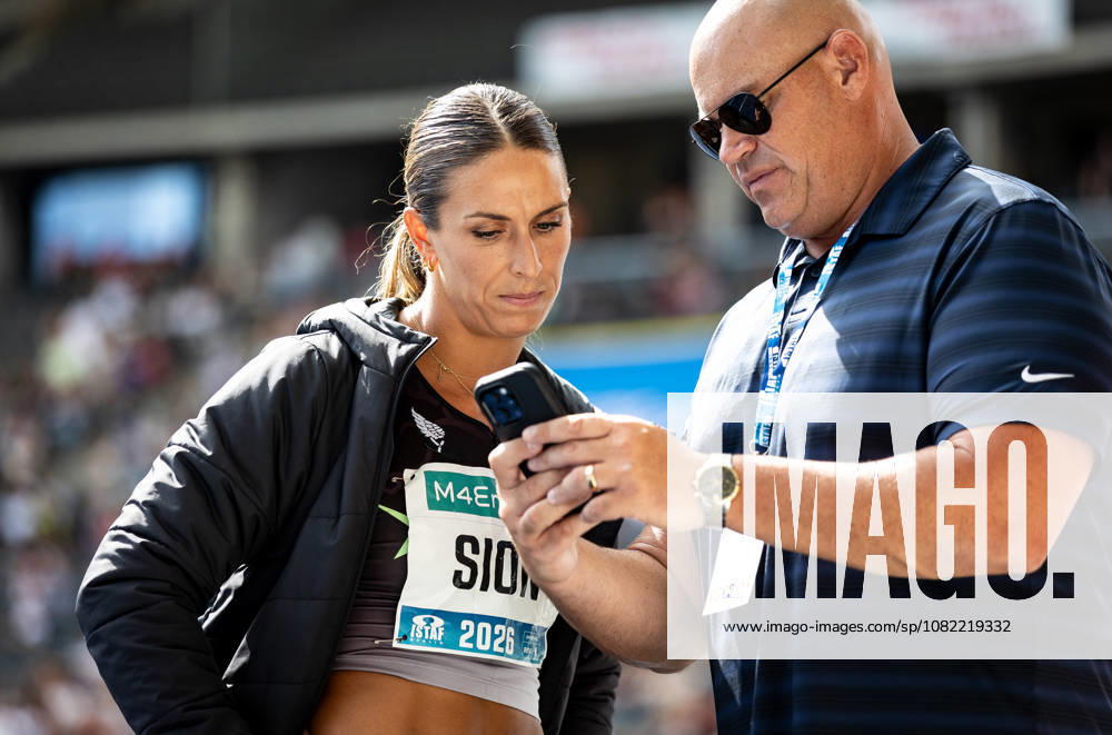 ISTAF 2026 Berlin, August 30, 2026: Discus thrower Valarie SION of the United States analyzes her throw with her husband and coach at the ISTAF Berlin on August 30, 2026, at the Olympic Stadium in Berlin, Germany