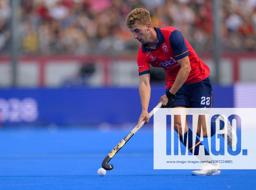 Mens Hockey World Cup Final Pol Cabre Verdiell of Spain advances with the ball during the Mens FIH Hockey World Cup Final against Germany at Belfius Hockey Arena, Brussels 30 08 2026 UK Newspapers OUT