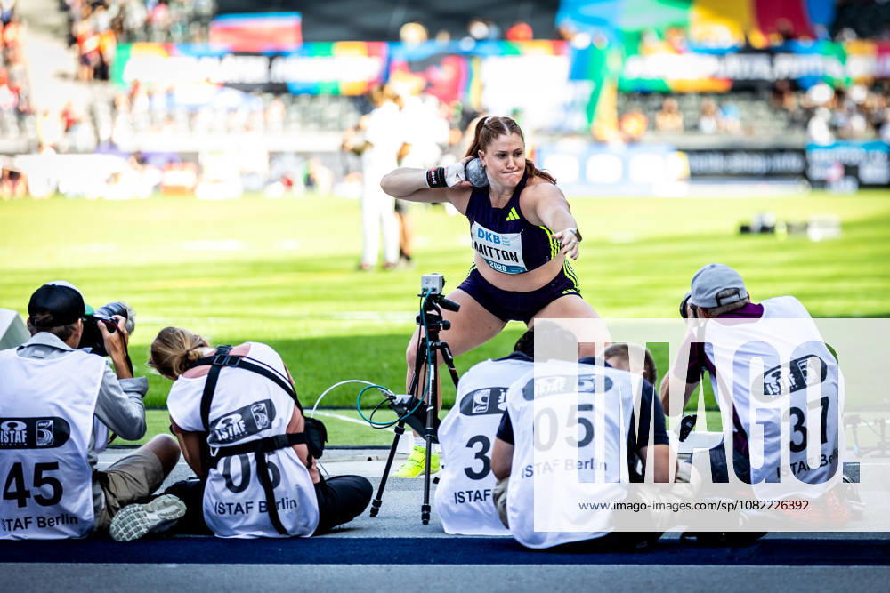 ISTAF 2026 Berlin, August 30, 2026: A snapshot of Sarah MITTON (CAN, Canada) in the women s shot put, surrounded by photographers at ISTAF Berlin on August 30, 2026, at the Olympic Stadium in Berlin, Germany