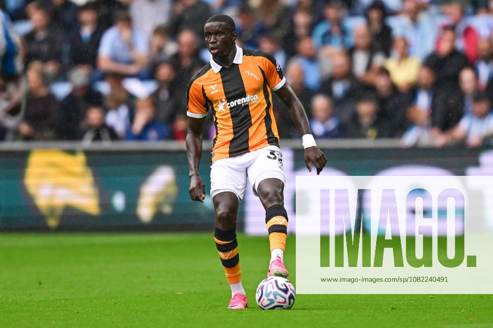 Coventry City v Hull City, Premier League Hull City defender Nobel Mendy (32) on the ball during the Premier League match between Coventry City and Hull City at the Coventry Building Society Arena, Coventry, UK on 29 August 2026. Coventry Coventry Building Society Arena West Midlands UK Editorial use only DataCo restrictions apply See www.football-dataco.com ,