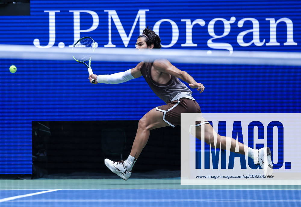 US Open tennis tournament - Day 2 Carlos Alcaraz of Spain in action against Roman Safiullin of Russia during the Men s Singles first round tennis match of the US Open Tennis Championships, in Flushing Meadows, New York, USA, 31 August 2026. FLUSHING MEADOWS NEW YORK United States
