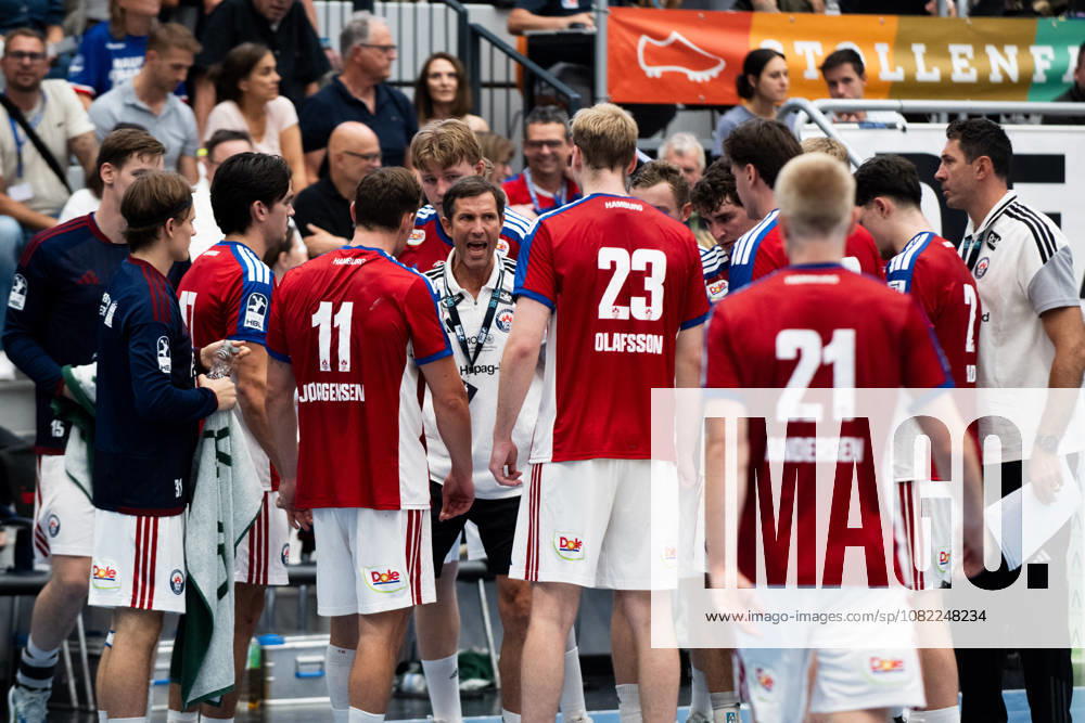 Torsten Jansen, Handball Club Hamburg, coach absolutely not satisfied with his team, HBW Balingen Weilstetten vs. Handball Club Hamburg, GER, Opel 1 Handball Bundesliga, Championship, Matchday 1, 2026–2027 Season, August 30, 2026, Eibner Press Photo: Andreas Ulmer, BW Balingen Weilstetten vs. Handball Club Hamburg, GER, Opel 1 Handball Bundesliga, Championship, Matchday 1, 2026–2027 Season, August 30, 2026, Balingen