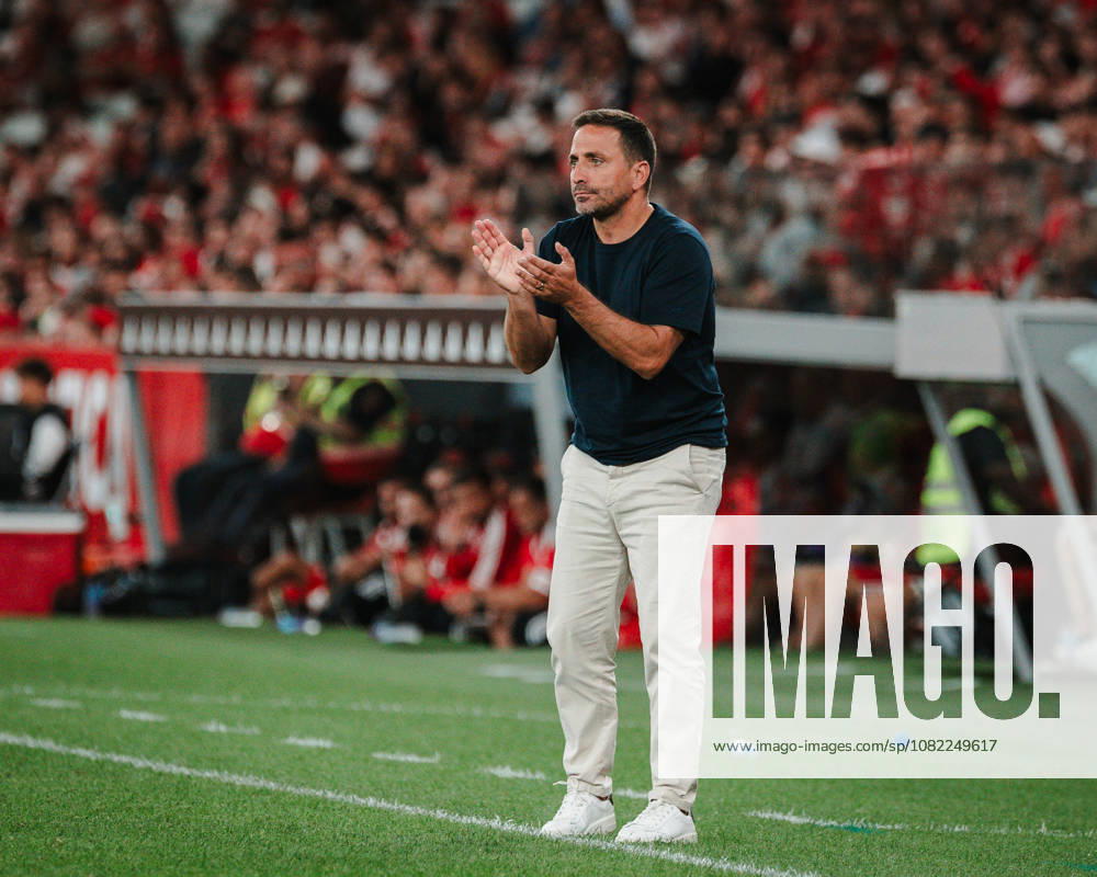Vasco Matos head coach of Estoril Praia during the Liga Portugal match between SL Benfica and Estoril Praia at Estadio da Luz, in Lisbon, Portugal. (Diogo Sautchuk)