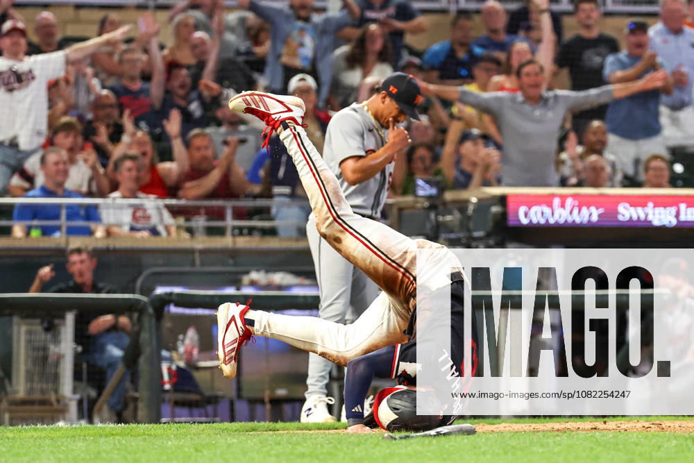 August 31st, 2026: Minnesota Twins right fielder Luke Keaschall (15) stumbles after sliding safely into home plate to score on a RBI single hit by Minnesota Twins third baseman Brooks Lee (22) (not pictured) during a MLB, Baseball Herren, USA Baseball game between the Detroit Tigers and the Minnesota Twins at Target Field in Minneapolis, Minnesota. CSM Minneapolis USA - ZUMAc04_ 20260831_zma_c04_037