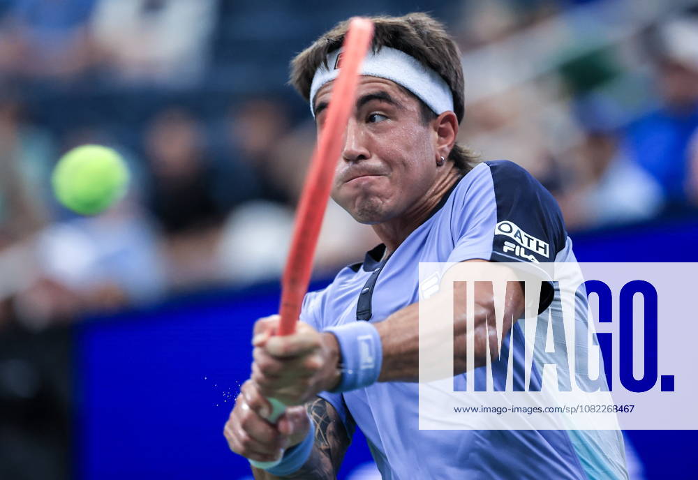 US Open tennis tournament - Day 3 Francisco Comesana of Argentina in action against Flavio Cobolli of Italy during the men s singles first round of the US Open Tennis Championships at the USTA Billie Jean King National Tennis Center in Flushing Meadows, New York, USA, 01 September 2026. The 2026 US Open tournament runs from 23 August through 13 September. FLUSHING MEADOWS NEW YORK United States