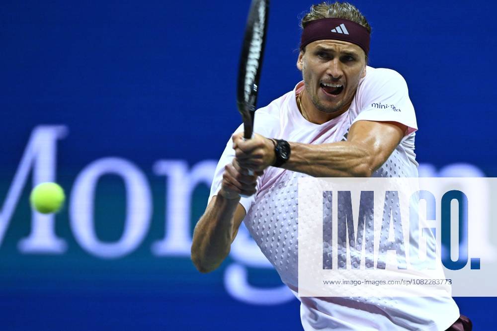 (260902) -- NEW, Sept. 2, 2026 -- Alexander Zverev of Germany hits a return during the men s singles first round match between Alexander Zverev of Germany and Lorenzo Sonego of Italy at the 2026 US Open tennis championships in New York, the United States, Sept. 2, 2026. ) (SP)U.S.-NEW YORK-TENNIS-US OPEN-MEN S SINGLES LixRui
