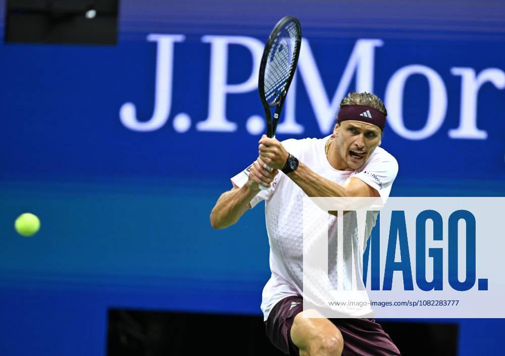 (260902) -- NEW, Sept. 2, 2026 -- Alexander Zverev of Germany hits a return during the men s singles first round match between Alexander Zverev of Germany and Lorenzo Sonego of Italy at the 2026 US Open tennis championships in New York, the United States, Sept. 2, 2026. ) (SP)U.S.-NEW YORK-TENNIS-US OPEN-MEN S SINGLES LixRui