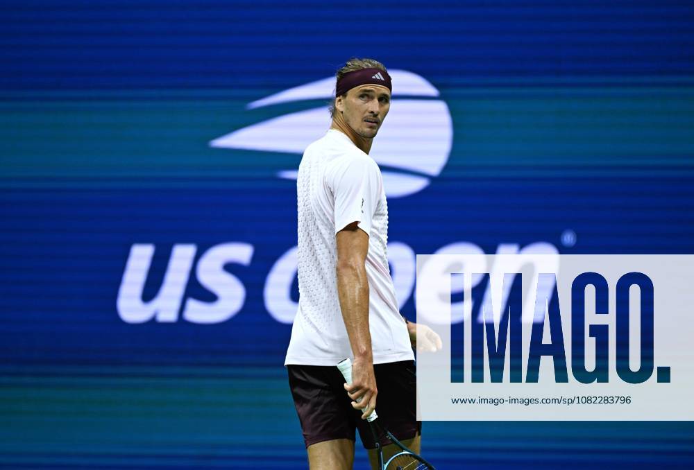 (260902) -- NEW, Sept. 2, 2026 -- Alexander Zverev of Germany reacts during the men s singles first round match between Alexander Zverev of Germany and Lorenzo Sonego of Italy at the 2026 US Open tennis championships in New York, the United States, Sept. 2, 2026. ) (SP)U.S.-NEW YORK-TENNIS-US OPEN-MEN S SINGLES LixRui