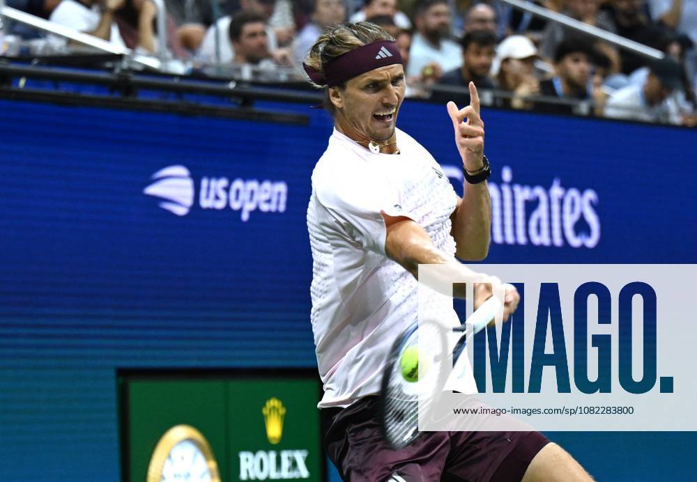 (260902) -- NEW, Sept. 2, 2026 -- Alexander Zverev of Germany hits a return during the men s singles first round match between Alexander Zverev of Germany and Lorenzo Sonego of Italy at the 2026 US Open tennis championships in New York, the United States, Sept. 2, 2026. ) (SP)U.S.-NEW YORK-TENNIS-US OPEN-MEN S SINGLES LixRui