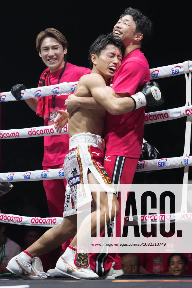 Boxing: WBA minimumweight title match Japanese boxer Takeshi Ishii (C) celebrates after knocking out Wilfredo Mendez of Puerto Rico in the first round of their WBA minimumweight world title match at Yokohama Buntai in Yokohama, near Tokyo, on Sept. 2, 2026. Ishii rewrote Naoya Inoue s record for the fastest knockout by a Japanese male boxer in a world title bout. A14AA0005627029P