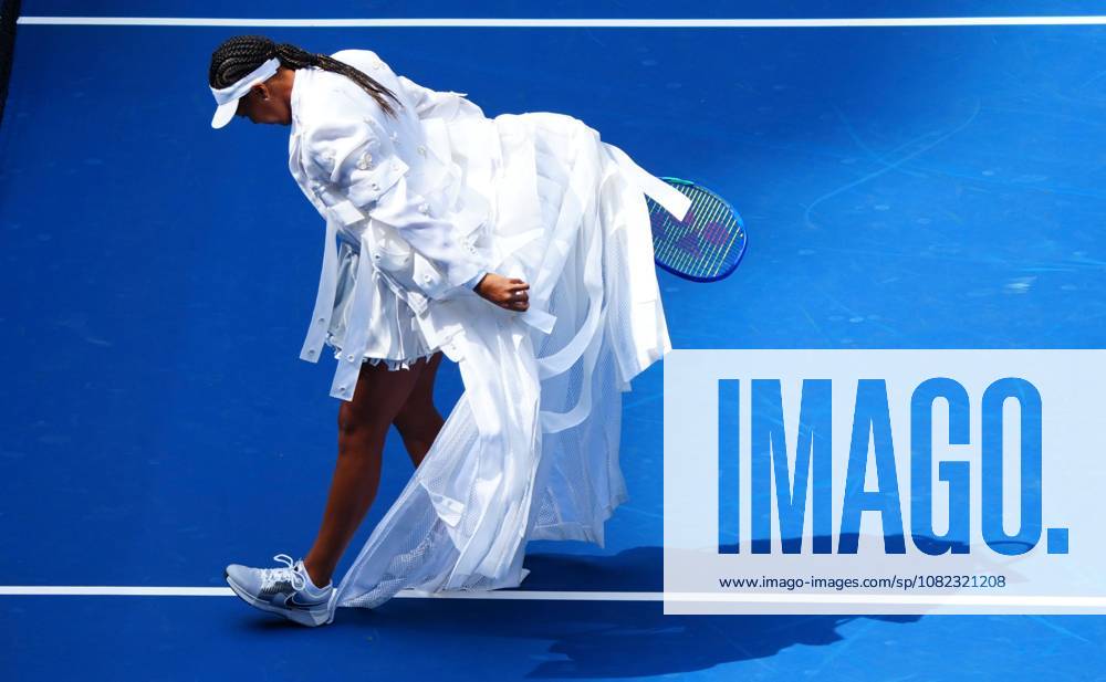Naomi Osaka almost treads on her dress after walking on to court ahead of her second round match against Katerina Siniakova 2026 US Open, Day Five, USTA Billie Jean King National Tennis Center, New York, USA - 03 Sep 2026New York USTA Billie Jean King National T New York (NY) United States of America