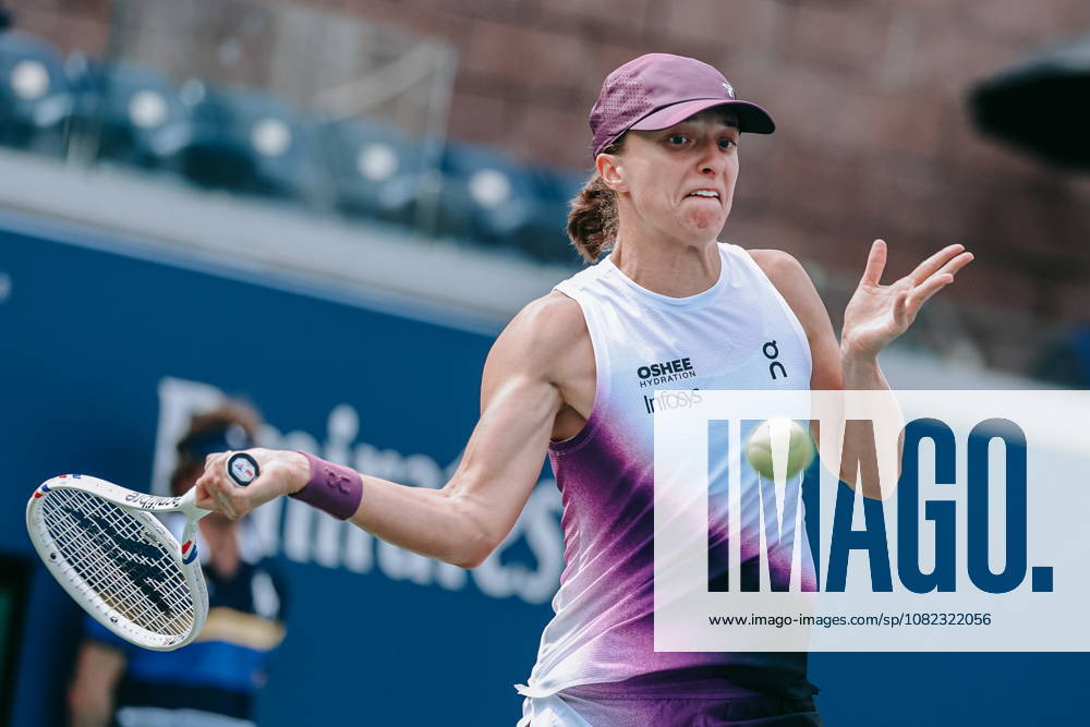 US Open tennis tournament - Day 5 Iga Swiatek of Poland in action against Nadia Podoroska of Argentina during the Womens Singles second round match of the US Open Tennis Championships in Flushing Meadows, New York, USA, 03 September 2026. FLUSHING MEADOWS NEW YORK United States