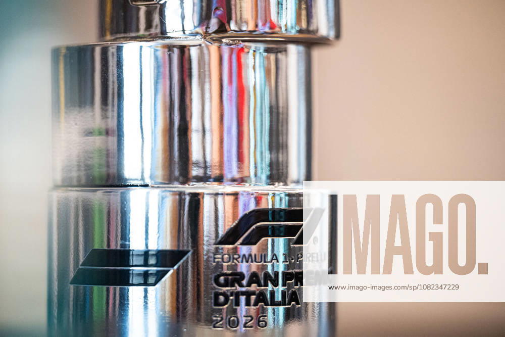 MOTORSPORTS - Formula 1 - 2026 Italian Grand Prix Photo by IPA ABACAPRESS.COM88102859 - FRAGILE, Italian Grand Prix Trophy - 2026 F1 Italian Grand Prix. Monza, Italy, on September 4, 2026. Italy Italy