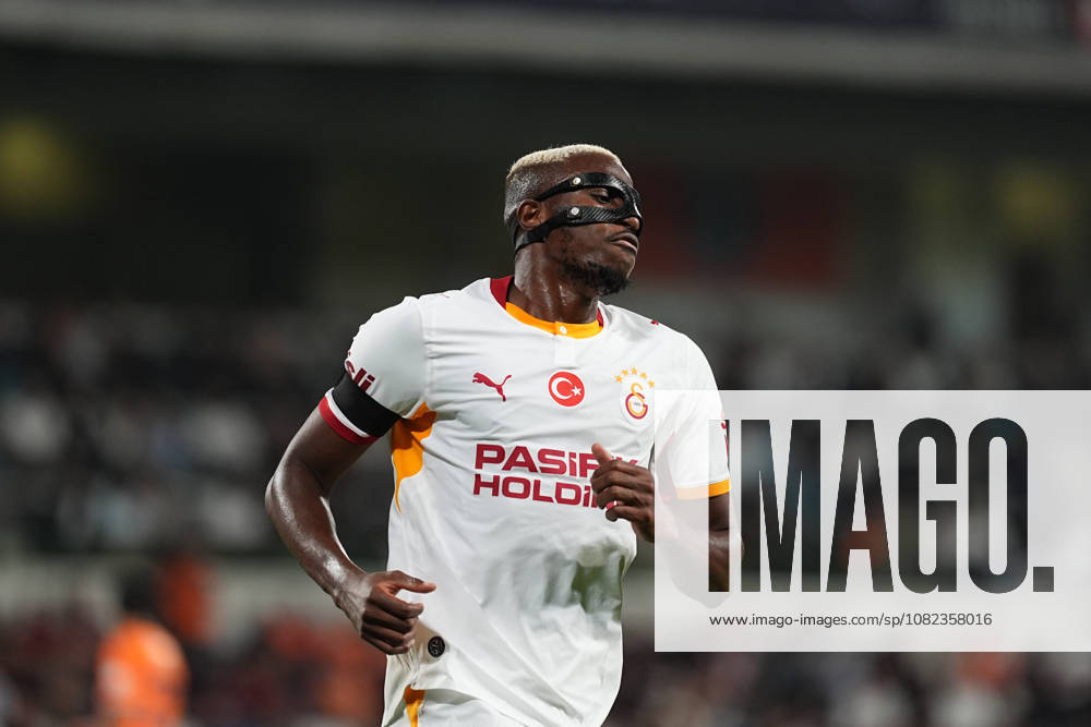 Istanbul Basaksehir v Galatasaray - Turkish Super Lig ISTANBUL, TURKIYE - SEPTEMBER 4: Victor Osimhen (45) of Galatasaray celebrates after scoring a goal during the Turkish Super Lig 4th week football match between Istanbul Basaksehir and Galatasaray at Basaksehir Fatih Terim Stadium in Istanbul, Turkiye on September 4, 2026. Adem Kutucu Anadolu Istanbul Turkey. Editorial use only. Please get in touch for any other usage.