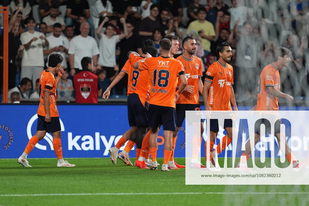 Istanbul Basaksehir v Galatasaray - Turkish Super Lig ISTANBUL, TURKIYE - SEPTEMBER 4: Eldor Shomurodov (14) of Istanbul Basaksehir celebrates after scoring a goal with his team members during the Turkish Super Lig 4th week football match between Istanbul Basaksehir and Galatasaray at Basaksehir Fatih Terim Stadium in Istanbul, Turkiye on September 4, 2026. Adem Kutucu Anadolu Istanbul Turkey. Editorial use only. Please get in touch for any other usage.