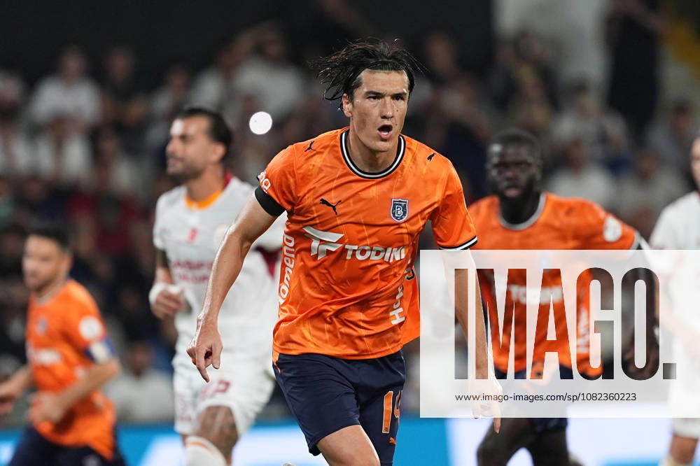 Istanbul Basaksehir v Galatasaray - Turkish Super Lig ISTANBUL, TURKIYE - SEPTEMBER 4: Eldor Shomurodov (14) of Istanbul Basaksehir celebrates after scoring a goal during the Turkish Super Lig 4th week football match between Istanbul Basaksehir and Galatasaray at Basaksehir Fatih Terim Stadium in Istanbul, Turkiye on September 4, 2026. Adem Kutucu Anadolu Istanbul Turkey. Editorial use only. Please get in touch for any other usage.