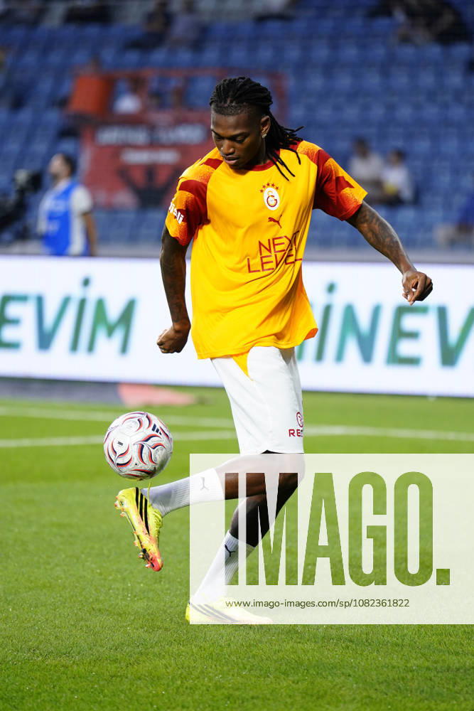 Istanbul Basaksehir FK v Galatasaray SK - Trendyol Super Lig ISTANBUL, TURKIYE - SEPTEMBER 04: Rafael Leao of Galatasaray is seen during the warm-up prior to the Trendyol Super Lig match between Istanbul Basaksehir FK and Galatasaray SK at Basaksehir Fatih Terim Stadium on September 4, 2026 in Istanbul, Turkiye. Istanbul Basaksehir Fatih Terim Stadium Istanbul Turkiye