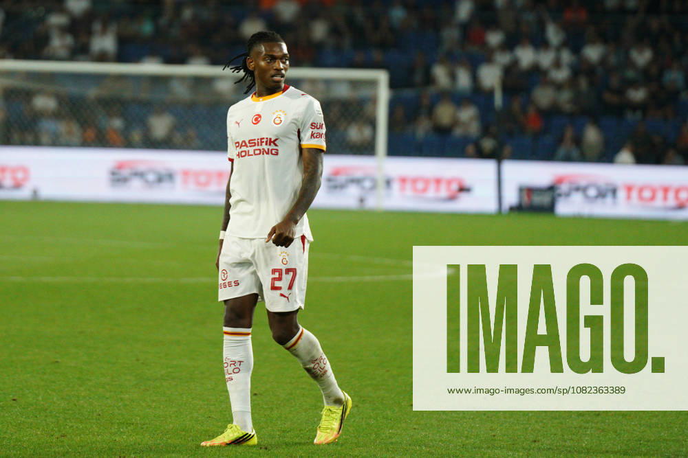 Rafael Leao (C) of Galatasaray looks on during the Turkish Super League 2026 27 match between Basaksehir and Galatasaray at the Basaksehir Fatih Terim Stadium in Istanbul, Turkey, on September 4, 2026. Basaksehir Turkey - ZUMAu194 20260904_zip_u194_049