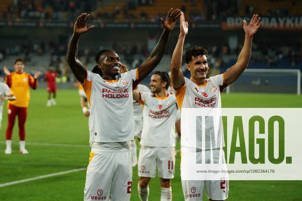 Rafael Leao (C-L) and Deniz Gul (C-R) of Galatasaray greets the fans after the Turkish Super League 2026 27 match between Basaksehir and Galatasaray at the Basaksehir Fatih Terim Stadium in Istanbul, Turkey, on September 4, 2026. Basaksehir Turkey - ZUMAu194 20260904_zip_u194_053