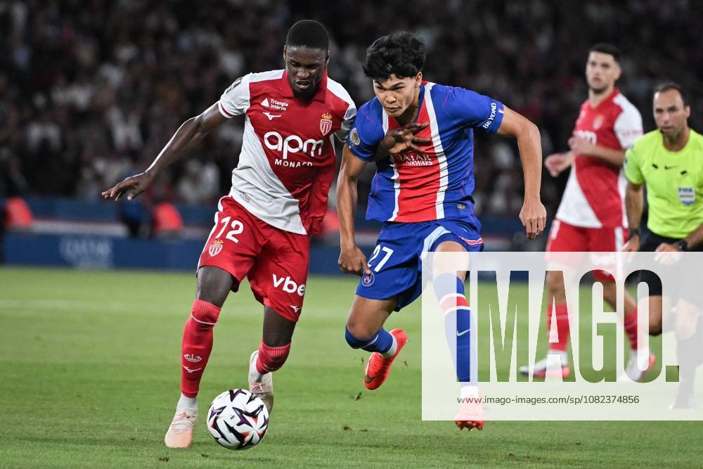 Paris, ŽLe-De-France, FR: PARIS, FRANCE - SEPTEMBER 4, 2026: Paris Saint-Germainâ€⠢s midfielder Pedro Fernandez Sarmiento fights for the ball during the French L1 football match between Paris Saint-Germain and AS Monaco at the Parc des Princes stadium in Paris on September 4, 2026. Ligue 1 PSG Vs AS Monaco - ZUMAq101 20260904_zna_q101_255