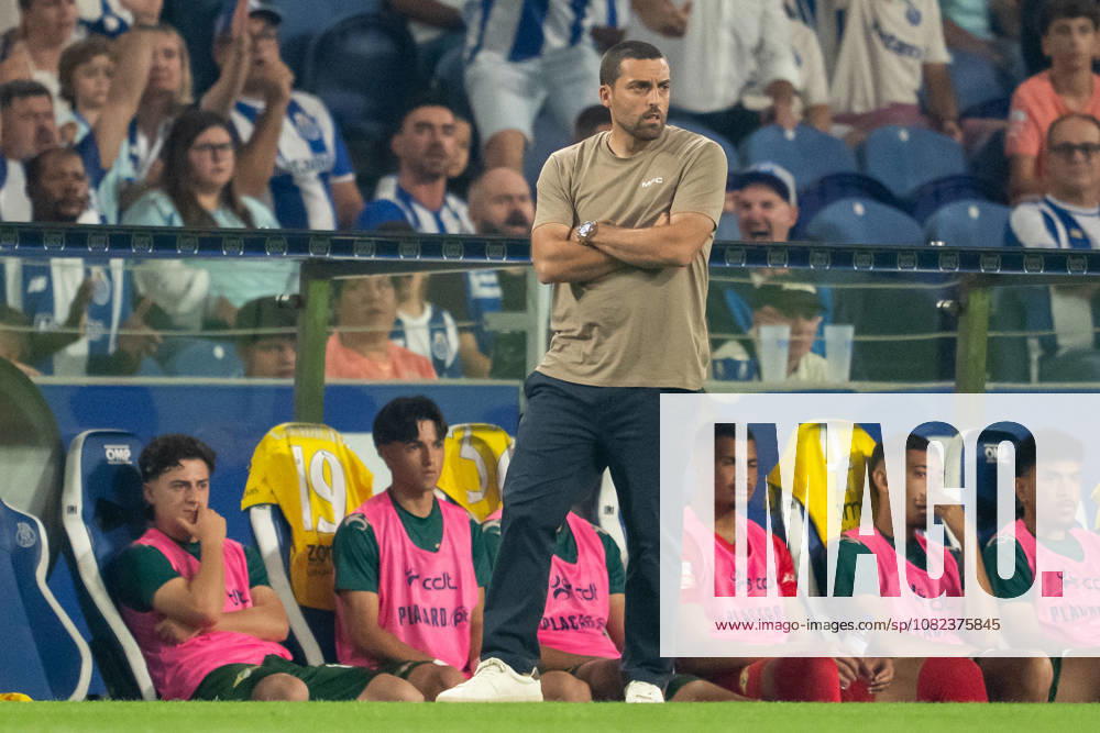 Vasco Botelho da Costa, Head Coach of Moreirense FC during the Liga Portugal Betclic 2026 27 match between FC Porto and Moreirense FC at Estadio do Dragao on September 6, 2026 in Porto, Portugal (Photo by Pedro Loureiro Sports Press Photo SPP)