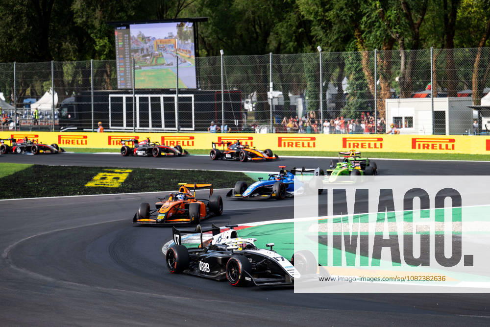 AUTO - FORMULA 3 2026 - MONZA Start of the race 17 CLEROT Pedro (bra), Rodin Motorsport, Dallara F3 2025, action 08 TAPONEN Tuukka (fin), MP Motorsport, Dallara F3 2025, action during the 8th round of the 2026 FIA Formula 3 Championship from September 4 to 6, 2026 on the Autodromo Nazionale Monza, in Monza, Italy - MonzaItaly