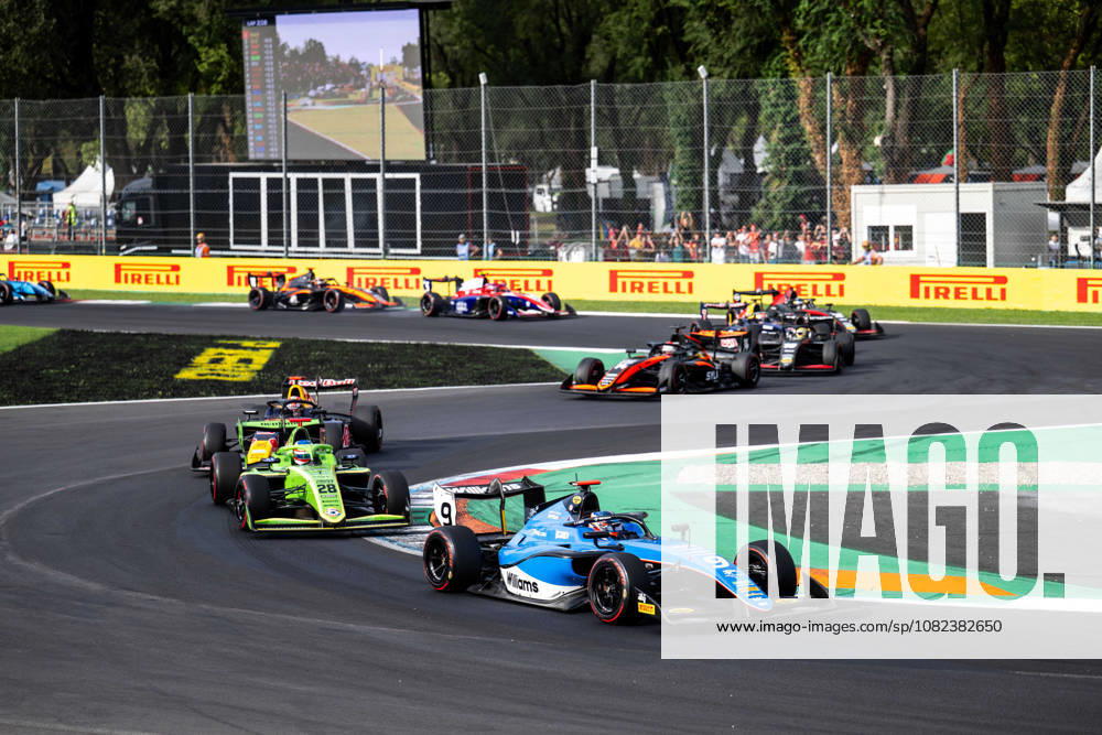 AUTO - FORMULA 3 2026 - MONZA Start of the race 09 GIUSTI Alessandro (fra), MP Motorsport, Dallara F3 2025, action 28 BARRICHELLO Fernando (bra), AIX Racing, Dallara F3 2025, action during the 8th round of the 2026 FIA Formula 3 Championship from September 4 to 6, 2026 on the Autodromo Nazionale Monza, in Monza, Italy - MonzaItaly