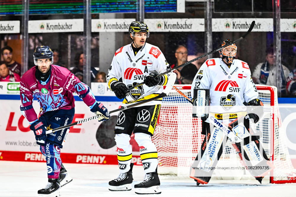 Oliver Mebus, Krefeld Pinguine, 22; Juha Jatkola, Krefeld Pinguine, 32; Justin Scott, Iserlohn Roosters, 20, GER, Iserlohn Roosters vs. Krefeld Pinguine, Ice Hockey, Penny DEL, Exhibition Game, 2026–2027 Season, August 5, 2026, GER, Iserlohn Roosters vs. Krefeld Pinguine, Ice Hockey, Penny DEL, Exhibition Game, 2026–2027 Season, August 5, 2026, Iserlohn