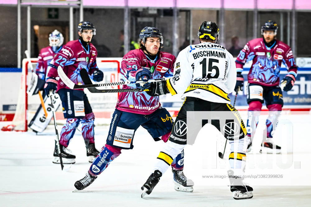 Jakub Borzecki, Iserlohn Roosters, 29; Erik Buschmann, Krefeld Pinguine, 15, GER, Iserlohn Roosters vs. Krefeld Pinguine, Ice Hockey, Penny DEL, Exhibition Game, 2026–2027 Season, August 5, 2026, GER, Iserlohn Roosters vs. Krefeld Pinguine, Ice Hockey, Penny DEL, Exhibition Game, 2026–2027 Season, August 5, 2026, Iserlohn