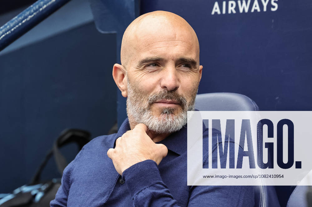 Manchester City v Coventry City - Premier League 2026 27 Enzo Maresca, manager of Manchester City, watches the Premier League match between Manchester City and Coventry City at Etihad Stadium in Manchester, United Kingdom, on September 5, 2026. Manchester Greater Manchester United, ManU Kingdom