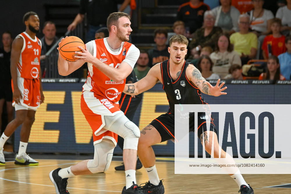 Philip Herkenhoff, RASTA Vechta, 14, on the ball against Silvester Berg, Bakken Bears, 13; RASTA Vechta vs. Bakken Bears, exhibition game, 2026–2027 season, September 5, 2026, RASTA Vechta vs. Bakken Bears, exhibition game, 2026–2027 season, September 5, 2026, Vechta