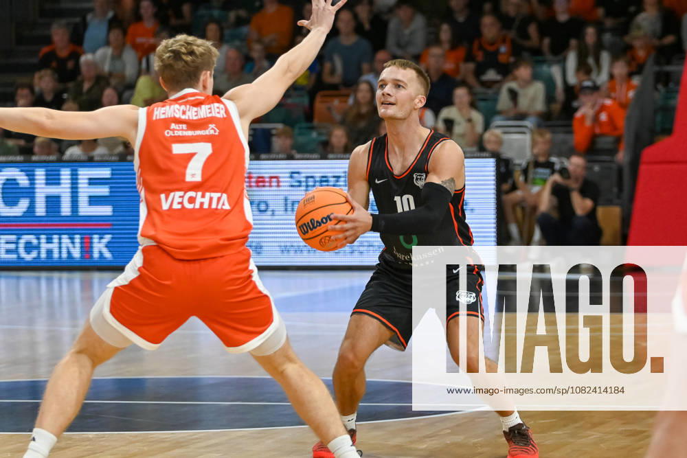 Oskar Jorgensen (Bakken Bears), 10 vs. Peter Hemschemeier (RASTA Vechta), 07 RASTA Vechta vs. Bakken Bears, Exhibition Game, 2026–2027 Season, September 5, 2026, RASTA Vechta vs. Bakken Bears, Exhibition Game, 2026–2027 Season, September 5, 2026, Vechta
