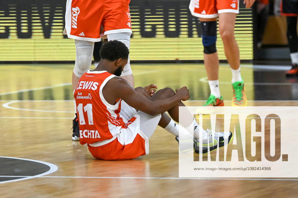 Matt Lewis, RASTA Vechta, No. 11, is sitting on the floor. RASTA Vechta vs. Bakken Bears, exhibition game, 2026–2027 season, September 5, 2026, RASTA Vechta vs. Bakken Bears, exhibition game, 2026–2027 season, September 5, 2026, Vechta