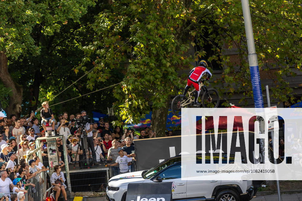 Cerro Abajo Sebastian Holguinat Cerro Abajo, September 5, 2026, in Stuttgart, Germany. Photo by Sebastian Sternemann