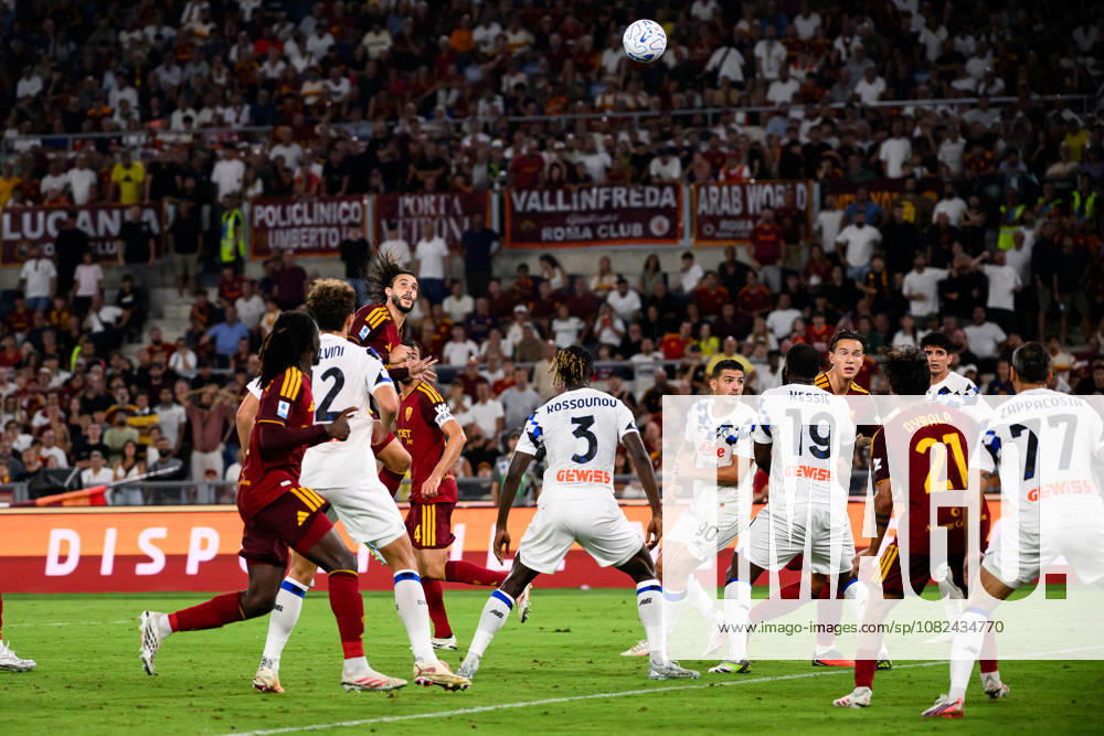 Mario Hermoso of AS Roma scores the goal of 1-1 during the Serie A football match between AS Roma and Atalanta BC at Stadio Olimpico in Rome (Italy), September 5, 2026. AndreaxStaccioli