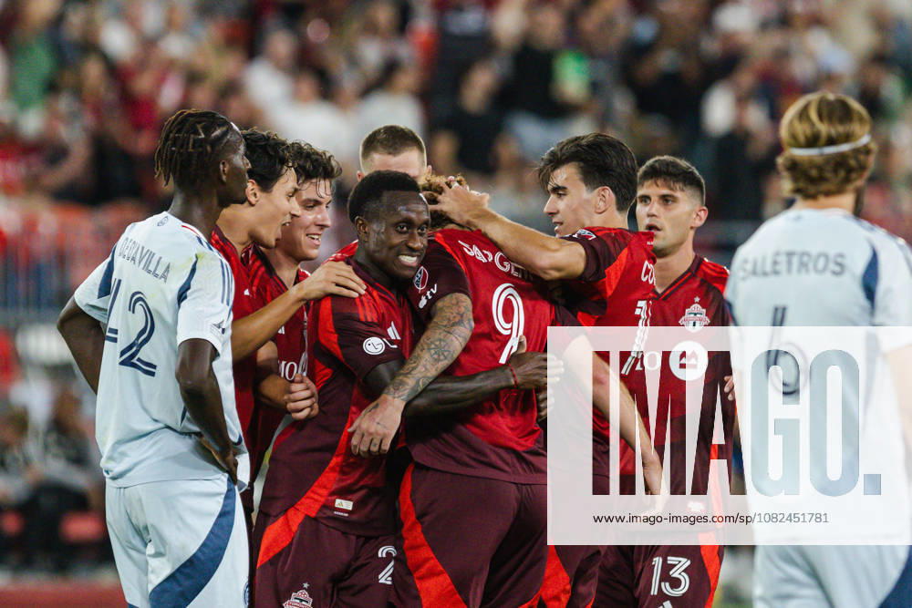 Josh Sargent of Toronto FC celebrates the team s third goal during the MLS, Fussball Herren, USA Regular Season match between Toronto FC and Chicago Fire FC on September 5th, 2026 in BMO Field, Toronto, Ontario, Canada
