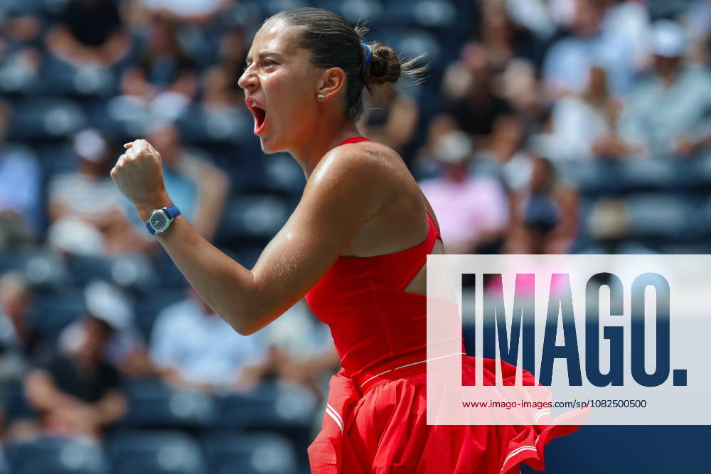US Open tennis tournament - Day 8 Linda Noskova of Czechia reacts during her match against Marta Kostyuk of Ukraine in Women s Singles at the US Open Tennis Championships at the USTA Billie Jean King National Tennis Center in Flushing Meadows, New York, USA, 06 September 2026. The 2026 US Open tournament runs from 23 August through 13 September. FLUSHING MEADOWS NEW YORK United States