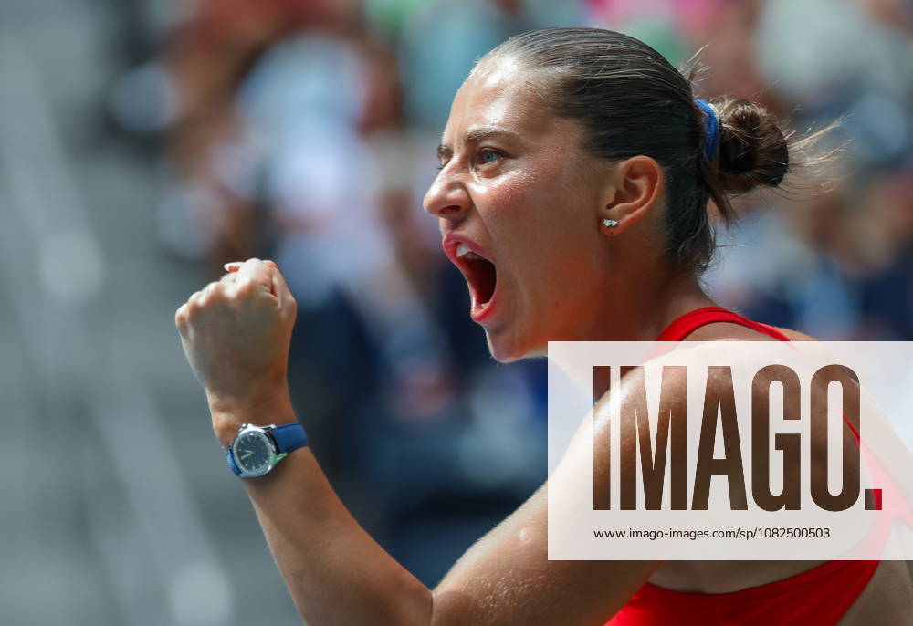 US Open tennis tournament - Day 8 Linda Noskova of Czechia reacts during her match against Marta Kostyuk of Ukraine in Women s Singles at the US Open Tennis Championships at the USTA Billie Jean King National Tennis Center in Flushing Meadows, New York, USA, 06 September 2026. The 2026 US Open tournament runs from 23 August through 13 September. FLUSHING MEADOWS NEW YORK United States