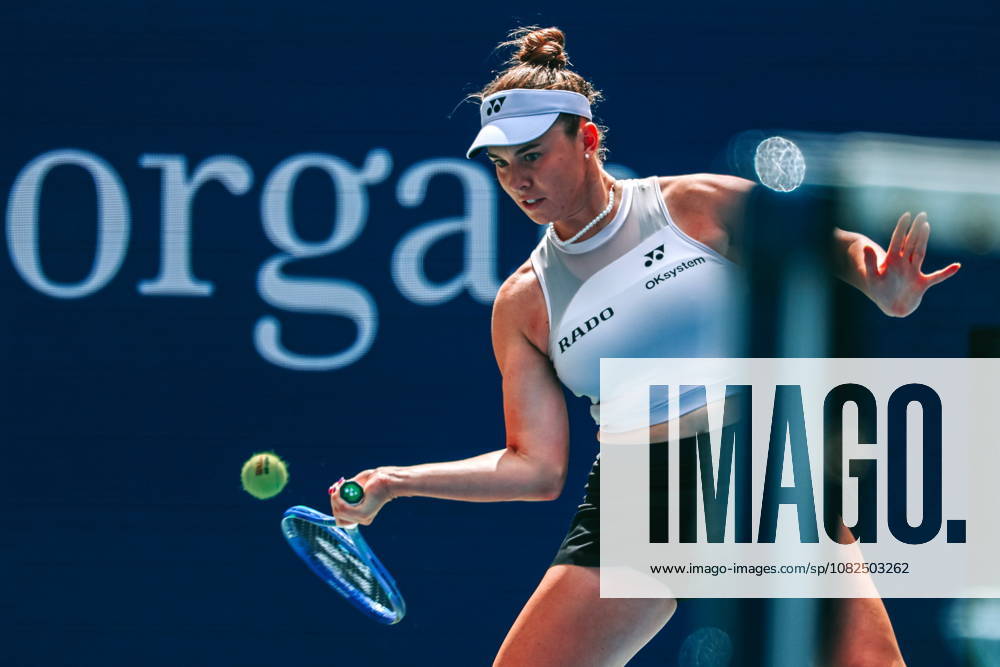 US Open tennis tournament - Day 8 Linda Noskova of Czechia in action against Marta Kostyuk of Ukraine during their Womens Singles match at the US Open Tennis Championships at the USTA Billie Jean King National Tennis Center in Flushing Meadows, New York, USA, 06 September 2026. The 2026 US Open tournament runs from 23 August through 13 September. FLUSHING MEADOWS NEW YORK United States