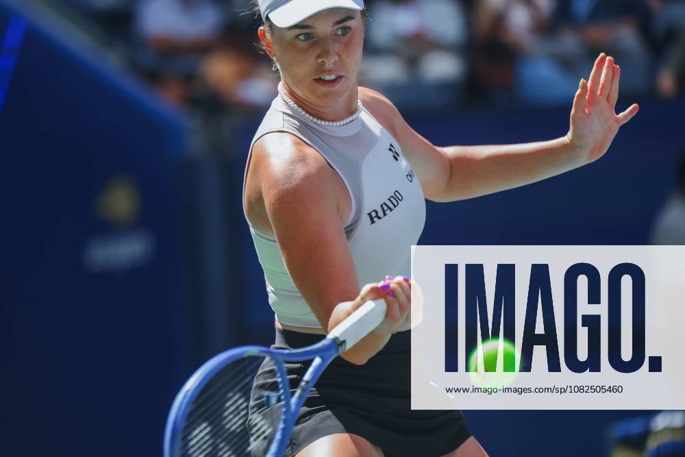 US Open tennis tournament - Day 8 Linda Noskova of Czechia in action against Marta Kostyuk of Ukraine during their Womens Singles match at the US Open Tennis Championships at the USTA Billie Jean King National Tennis Center in Flushing Meadows, New York, USA, 06 September 2026. The 2026 US Open tournament runs from 23 August through 13 September. FLUSHING MEADOWS NEW YORK United States