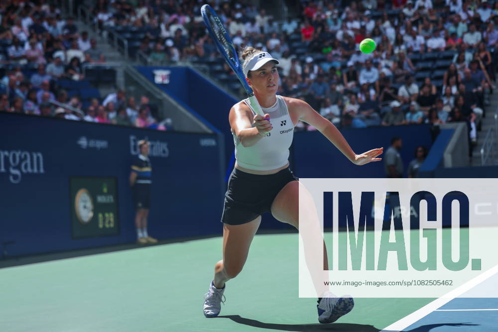 US Open tennis tournament - Day 8 Linda Noskova of Czechia in action against Marta Kostyuk of Ukraine during their Womens Singles match at the US Open Tennis Championships at the USTA Billie Jean King National Tennis Center in Flushing Meadows, New York, USA, 06 September 2026. The 2026 US Open tournament runs from 23 August through 13 September. FLUSHING MEADOWS NEW YORK United States