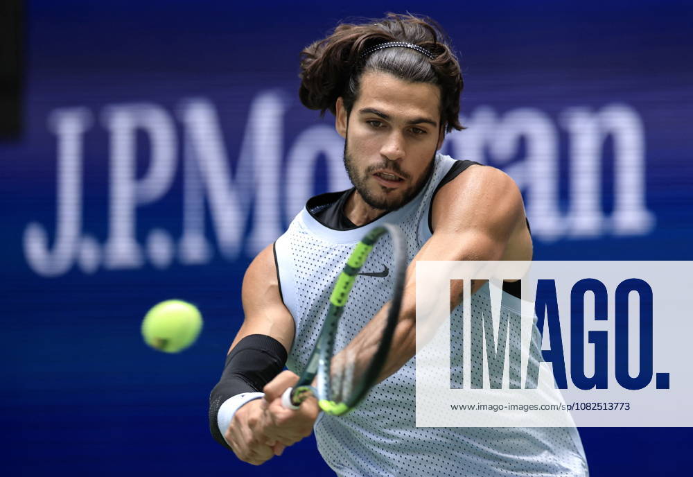 US Open tennis tournament - Day 8 Carlos Alcaraz of Spain in action against Tommy Paul of the USA during their Men s Singles match of the US Open Tennis Championships at the USTA Billie Jean King National Tennis Center in Flushing Meadows, New York, USA, 06 September 2026. The 2026 US Open tournament runs from 23 August through 13 September. FLUSHING MEADOWS NEW YORK United States