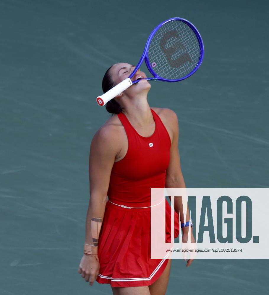 Marta Kostyuk of Ukraine reacts after losing a point in the second set against Linda Noskova of Czechia in Louis Armstrong Stadium in the 4th round at the 2026 US Open Tennis Championship at the USTA Billie Jean King National Tennis Center in New York City on Sunday, September 6, 2026. Noskova defeated Kostyuk in 3 sets and advances to the quarterfinals. NYP20260906117 JOHNxANGELILLO