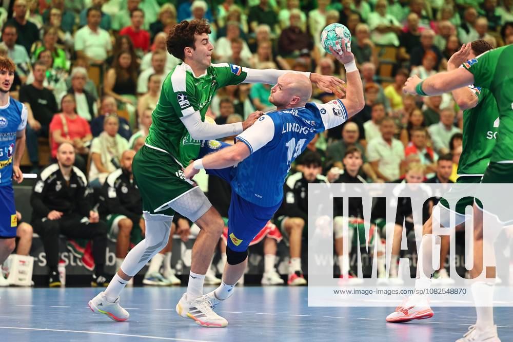 Marti Soler (HSG Wetzlar) in a one-on-one battle with Peter Walz (ThSV Eisenach), GER, HSG Wetzlar vs. ThSV Eisenach, Handball, Opel Handball Bundesliga, Matchday 3, 2026–2027 season, September 7, 2026 GER, HSG Wetzlar vs. ThSV Eisenach, Handball, Opel Handball Bundesliga, Matchday 3, 2026–2027 season, September 7, 2026 Wetzlar