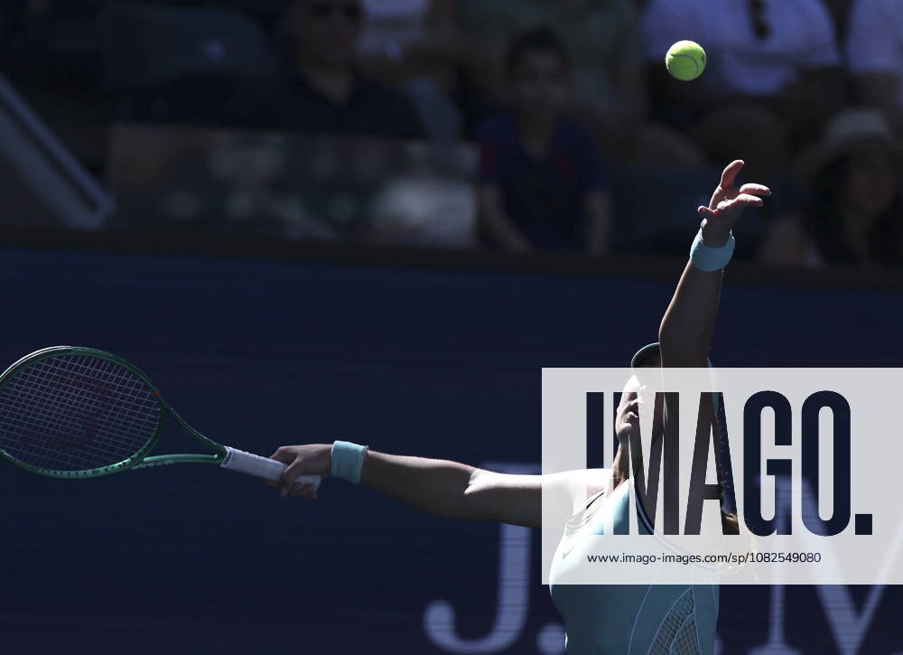 US Open tennis tournament - Day 9 Mirra Andreeva of Russia serves against Anastasia Potapova of Austria during the Women s Singles round 4 of the US Open Tennis Championships at the USTA Billie Jean King National Tennis Center in Flushing Meadows, New York, USA, 07 September 2026. The 2026 US Open tournament runs from 23 August through 13 September. FLUSHING MEADOWS NEW YORK United States