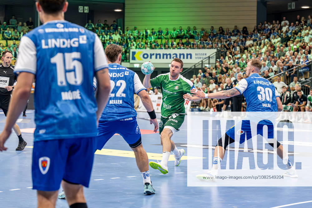 OPEL Handball Bundesliga: HSG Wetzlar vs. ThSV Eisenach, September 26, 2007: Dominik Mappes (HSG Wetzlar), 7; Felix Aellen (ThSV Eisenach), 22; Dominik Solak (ThSV Eisenach), 30; OPEL Handball Bundesliga: HSG Wetzlar vs. ThSV Eisenach, Wetzlar