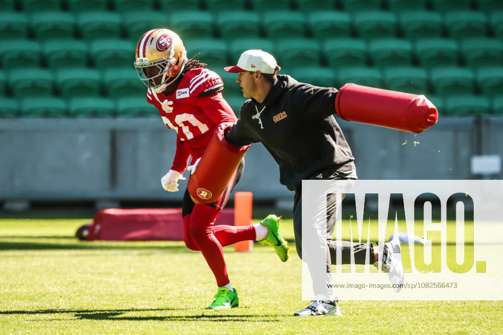 MELBOURNE, AUSTRALIA - SEPTEMBER 08: Upton Stout 20 of the San Francisco 49ers during practice at an NFL, American Football Herren, USA media opportunity at AAMI Park on September 08, 2026 in Melbourne, Australia. Melbourne Australia - ZUMAp121 20260908_zsp_p121_022